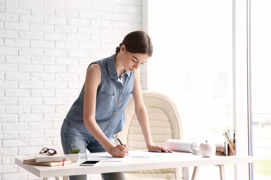 Staying More Active at Work—A 5-Step Cheat Sheet to Get out of That Seat